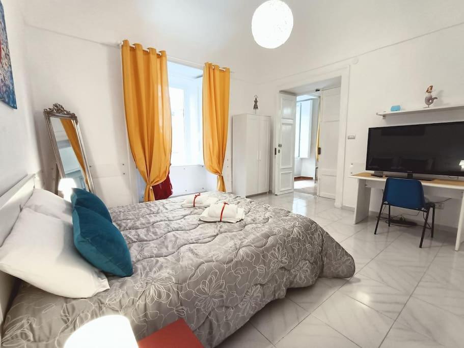 Fashion Cathedral Apartment, Centro Storico Napoli Nápoles Exterior foto