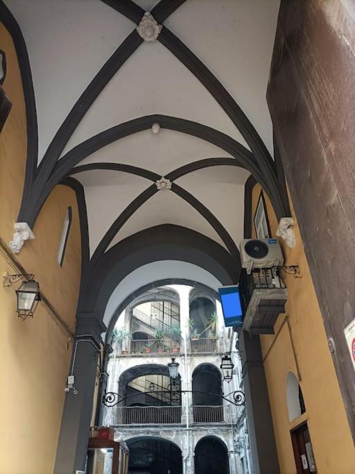 Fashion Cathedral Apartment, Centro Storico Napoli Nápoles Exterior foto